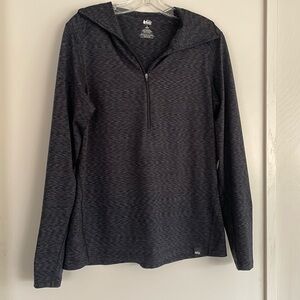 REI half zip long sleeves top